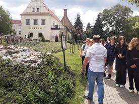 Uczniowie czastarskiej podstawówki mówili o historii swojej gminy